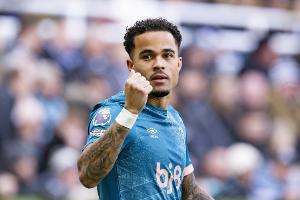 小克鲁伊维特单赛季英超两次帽子戏法，为伯恩茅斯队史首人