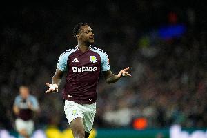 记者：巴黎与维拉关于杜兰的谈判在缓慢进行，维拉要价超7000万欧