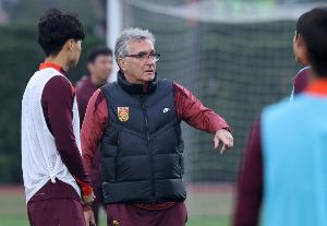 国足新年首训目标明确：考察新人查遗补缺，全力备战剩余18强赛