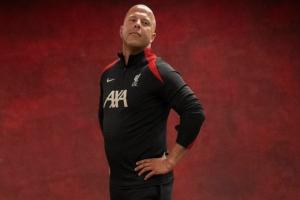 你想到没？克洛普离任+转会负投入→英超少赛6分领跑+欧冠7战全胜