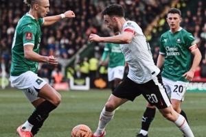 英超榜首历史第4次在足总杯输给非英超队，上次是18年曼城负维冈