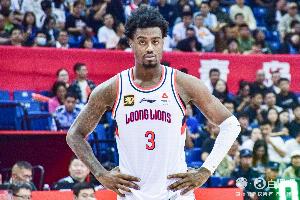 场均18.6分5.3板4.2助！广州取消了达维恩-沃伦的注册