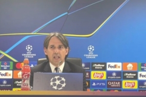 小因扎吉：四位踢左路的全伤了 太罕见了 费耶诺德在欧冠中很亮眼