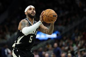 底薪依旧发光！特伦特9中5得到13分4板3助 三分6中3