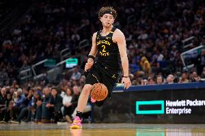 越打越好！波杰姆斯基稳扎稳打&首节11分 14中6&三分7中3拿15分