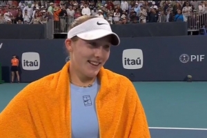 安德烈娃：我会把詹姆斯鼓励我的帖子装裱起来 一直带在身边🤩