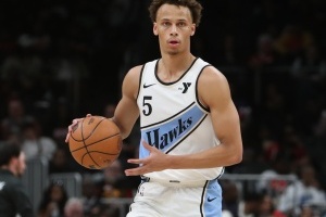 攻防都挺猛！丹尼尔斯高效9中5得12分11板6助3断