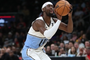 老鹰客战雄鹿：勒韦尔因生病出战成疑