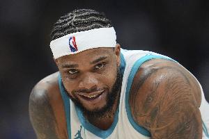 小桥：虽然本赛季我们没进季后赛 但球队仍要培养良好习惯