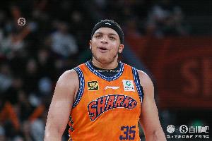 效率太低！洛夫顿20中7拿到17分9板8助3断1帽 4失误