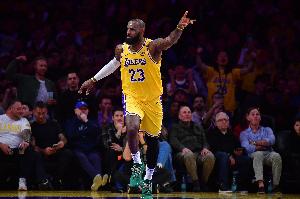 Skip：身高6尺6&体重260磅的詹姆斯面对联盟最弱队 竟然0篮板