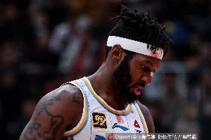 贾磊：北京第四节的断电非常致命 不懂为什么纳托尔最后51秒才上