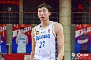 直播吧：周琦再度进行眼部激光治疗 需要更多医学评估