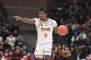 山西面对北京得分未破百 而此前横扫广东场均121分&场均净胜25分