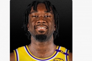 👀湖媒：如果交易没取消&湖人有马威 系列赛走势会不一样吗？