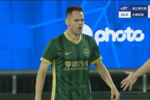 刚登场就进球！弗兰克不停球抽射破门程进助攻戴帽，浙江4-2领先