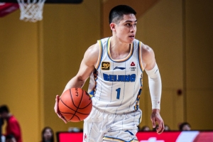 探长：从G1看两队差距还是蛮大的 北京场上这些人太会打球了