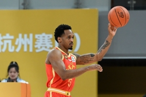 频频杀伤！广厦获得多达43次罚球命中32个 北京27罚20中