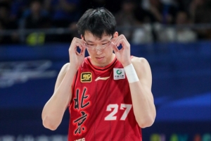 周琦：眼伤主要还是影响视觉 会让人的反应变慢