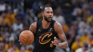 防阵得票情况：莫布里差1票即全票 阿门第五 未入选者OG票数最多