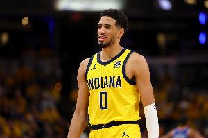 徐静雨谈哈利：审时度势拆解对手 指挥若定临危不乱 NBA年轻招牌!