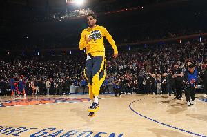 助失比5.7！今年季后赛哈利伯顿共送出137助攻 仅27失误