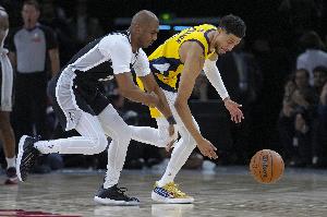 小莫：生涯前几年哈利伯顿和保罗区别明显 他第10年会到什么级别