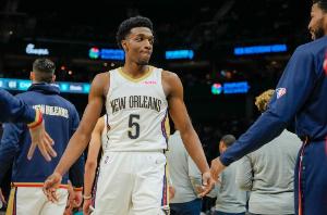 😋顶级3D香饽饽！赫伯特-琼斯下家赔率：独行侠第1 湖人2 火箭4