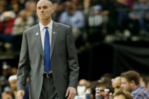 我回来了😤卡莱尔时隔14年重回总决赛 上次助司机封神