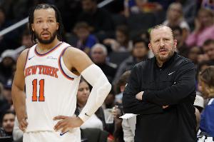 Shams：尼克斯本周将举行内部会议 会在休赛期积极主动改善阵容