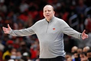 鲍仁君:尼克斯没进总决赛非锡伯杜的错 换成其他教练未必能进东决