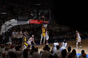 😳哈利很疯狂？SGA：没觉得那有多疯狂 他只是完成了次压哨进攻