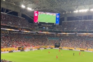 名宿观战！里贝里现场观看世俱杯拜仁vs博卡