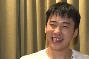 东北腔😉王俊杰模仿主教练郭士强：表扬一下王俊杰 哪哪都有他