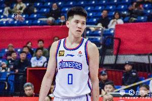 天津国内球员注册信息：刘东C类签约3年 林庭谦顶薪合同明夏到期