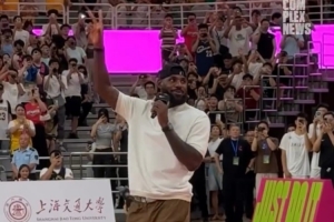 万众瞩目！詹姆斯IG转发外媒发布的个人中国行上交活动集锦