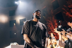 詹姆斯：职业生涯进入新阶段 面对第23个赛季我非常兴奋