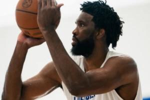 美记：恩比德在休赛期大幅减重瘦身 他已经为新赛季做好了准备