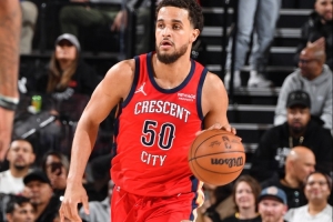 Stein：独行侠将与前鹈鹕球员厄尔签下一份合同 并将他带入训练营