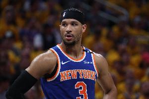 哈特开玩笑：如果我不是首发 我可能会申请交易