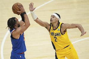 如何利用布伦森打无球？迈克-布朗：给他创造三分机会 我推崇突分