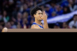 突发！76人官方：麦凯恩今日在训练中遭遇右手拇指尺侧副韧带撕裂