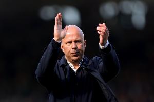 斯洛特：如果本赛季英超/欧冠冠军只能二选一，我这次会选择欧冠