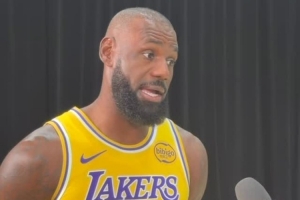 詹姆斯：一旦我对备战赛季的过程失去热爱 那时候可能就该退役了