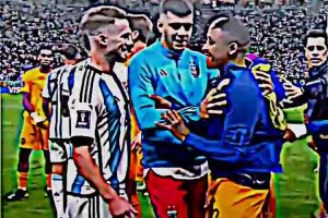 强者的气场！当世界杯出现争议时刻，麦卡利斯特：就这啊？