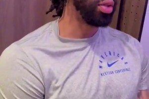 内心汹涌澎湃？浓眉谈对阵湖人：没有什么特别的感觉😅