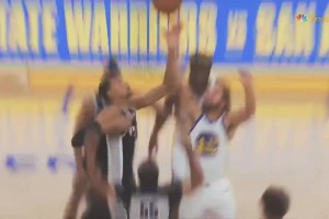 跳球？我来！泪目了 美国本土中锋最后的荣光🤣🤣