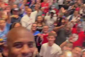 老船长归位！保罗晒出与快船球迷们自拍的视频~~