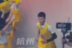 NBA聚星名人赛在杭州举行，全能艺人任嘉伦出场，现场沸腾了！