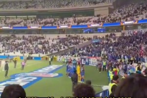 百场里程碑!徐皓阳和汪海健俱乐部出场百场纪念仪式